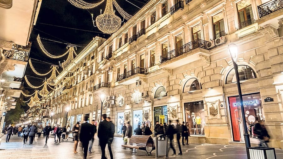 Nizami Street, Baku: Your Guide to Hotels, Restaurants & Apartments